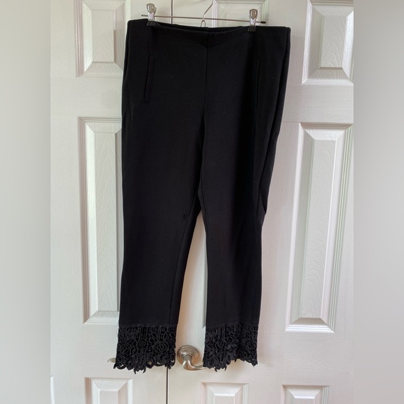 Chico’s Black Brigitte Slim Velvet Lace Ankle Trim Size 1.5 (10) - Picture 1 of 11
